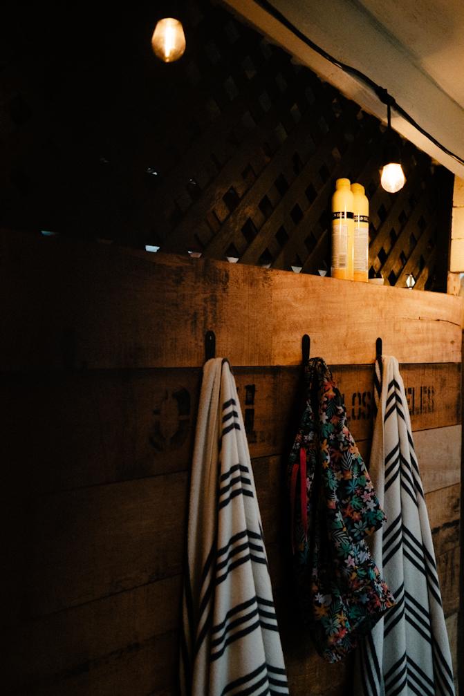 Towels & sunscreen
