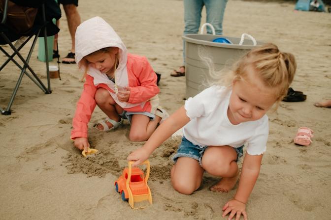 Brynn & Raylee beach day