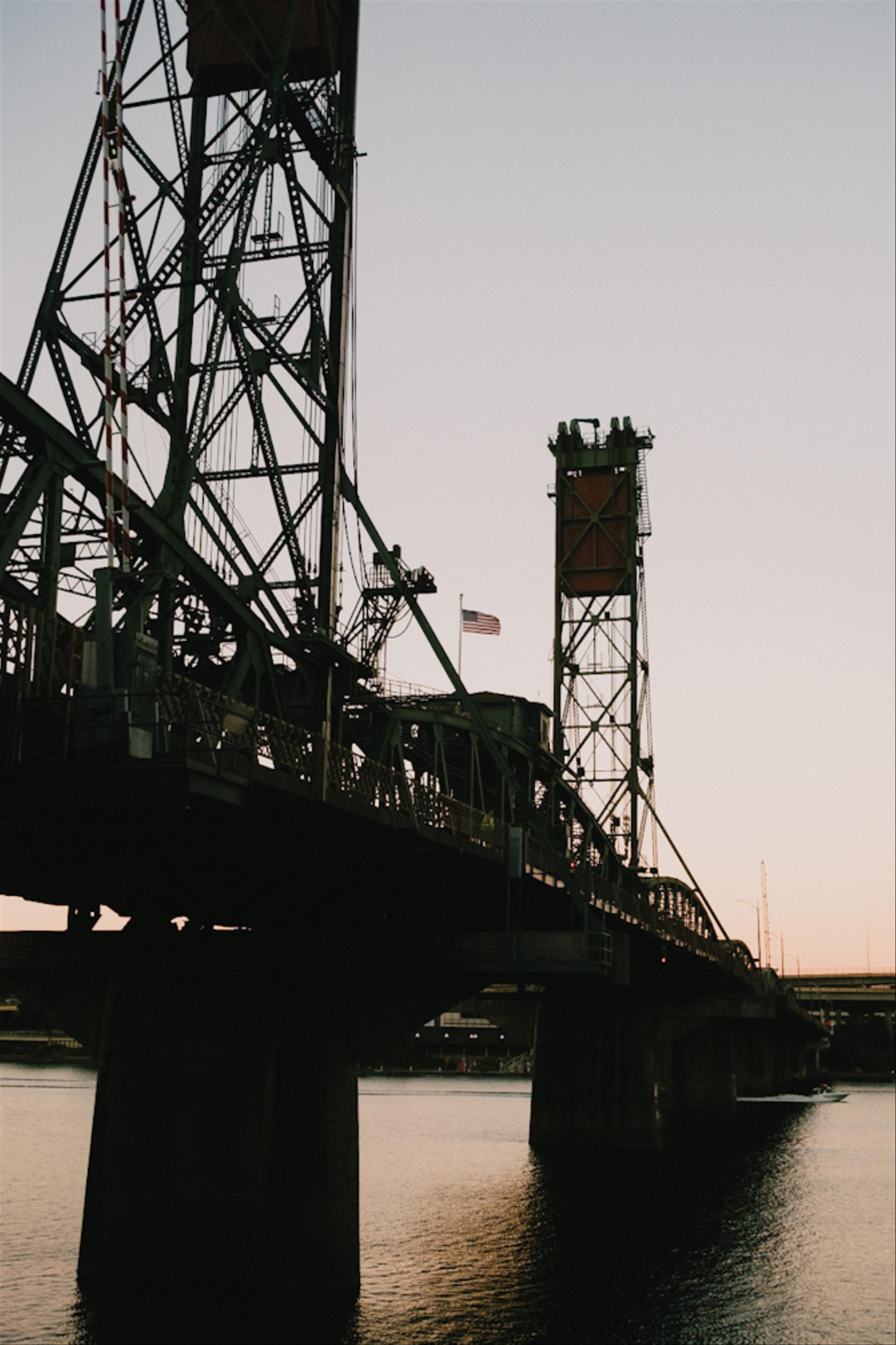 Hawthorne bridge flag