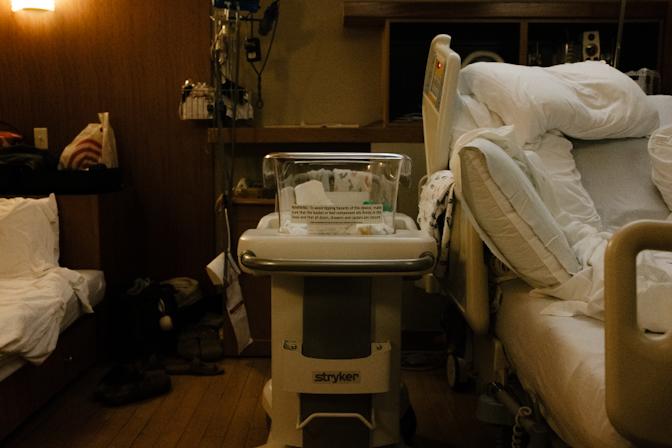 Recovery room bassinet