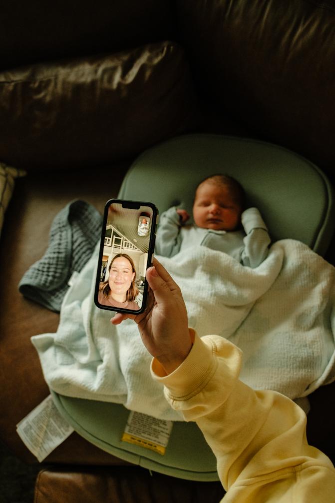 Sawyer facetiming Aunt Gracie
