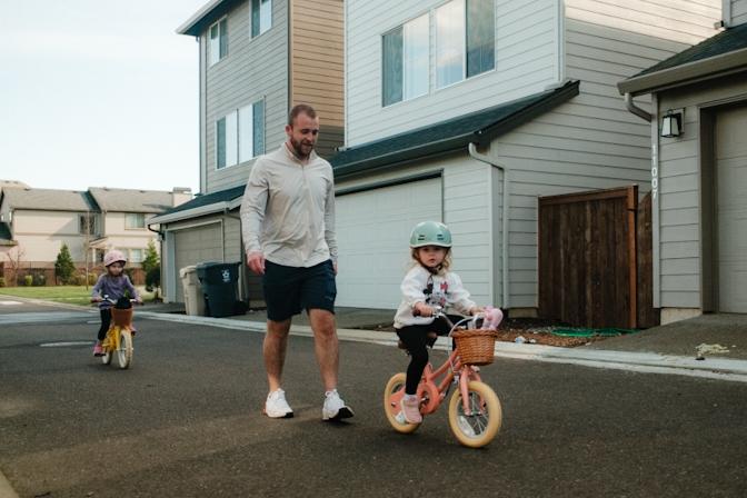 Raylee's learning to pedal bike